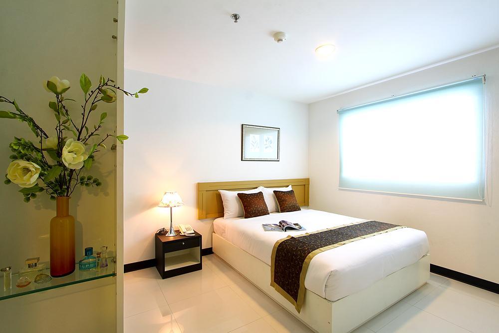 Laurel Suite Bangkok Zimmer foto